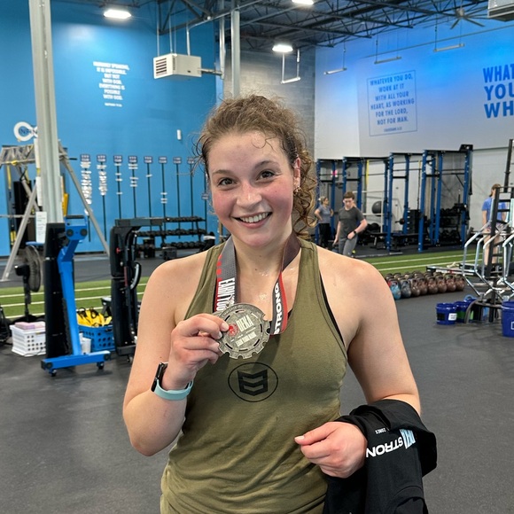 Meet your Posher, Carissa - Picture 3 of 5